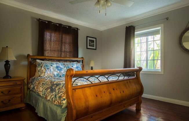 Amazing 3 Bedroom 1 Bathroom House High off street with Incredible views.