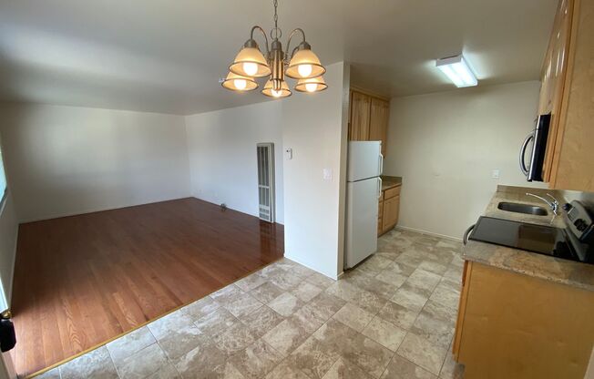 1 bed, 1 bath, $2,095, Unit 9