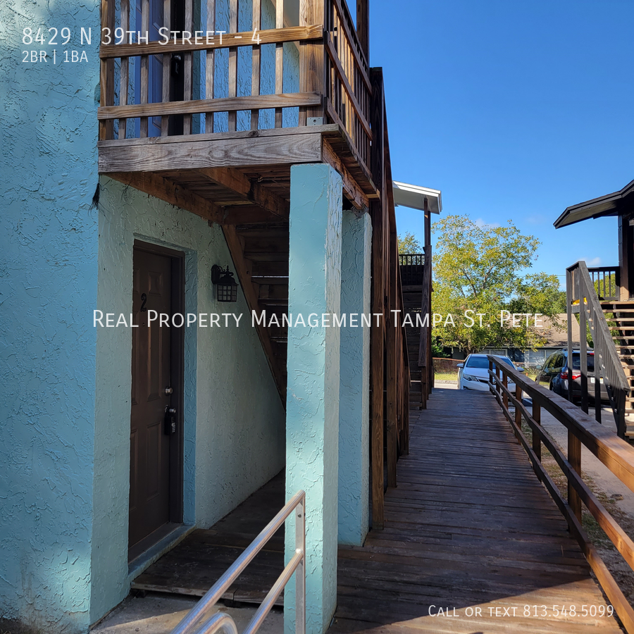8429 N 39 ST