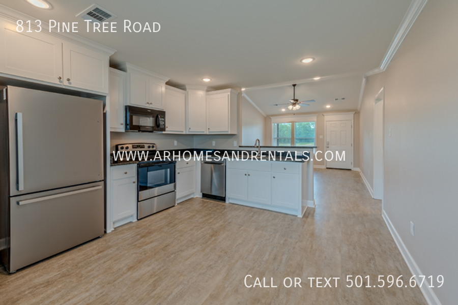 813 PINE TREE RD