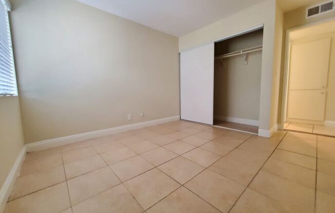 2 beds, 2 baths, $2,195, Unit 506