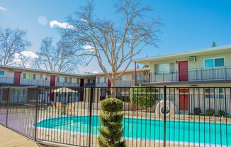 2 beds, 1 bath, 950 sqft, $1,575, Unit 29