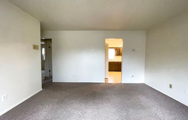 2 beds, 1 bath, 814 sqft, $800, Unit 2301 1A