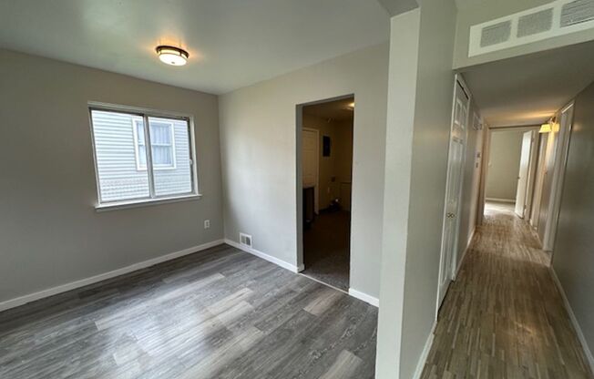 3 beds, 1 bath, $1,350