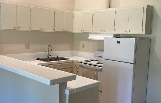 1 bed, 1 bath, 605 sqft, $1,285, Unit 79