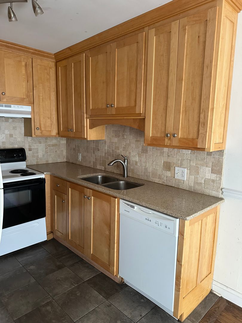 246 White Bridge Rd, Nashville TN 37209 #C1