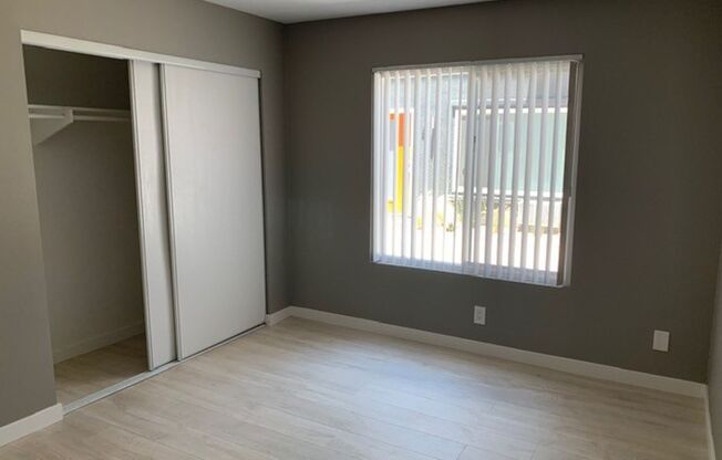 2 beds, 1 bath, $2,550, Unit 209