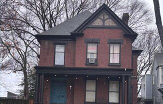 1106 CHEROKEE RD