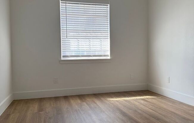 2 beds, 1 bath, 750 sqft, $1,500, Unit K704 - 307 - 105