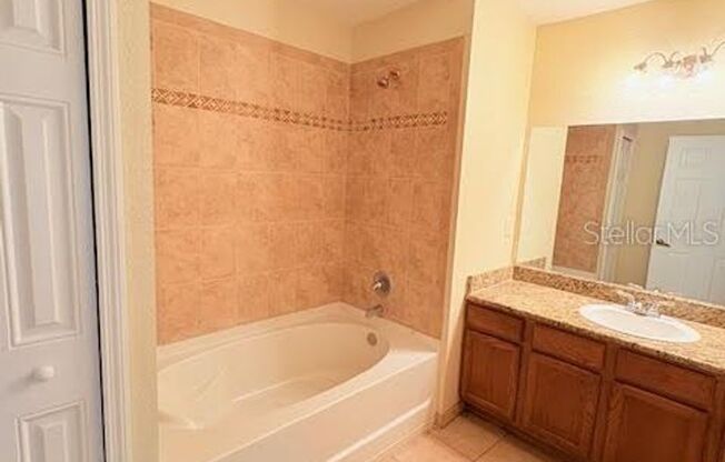 2 beds, 2 baths, $1,350, Unit UNIT 9F