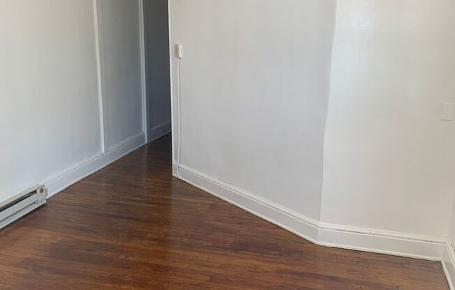 1st floor apartment West End of York City with Parking- Video in Photos