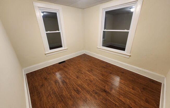 2 beds, 1 bath, $1,450, Unit Apt. 1B Front Bldg. - 1st Floor