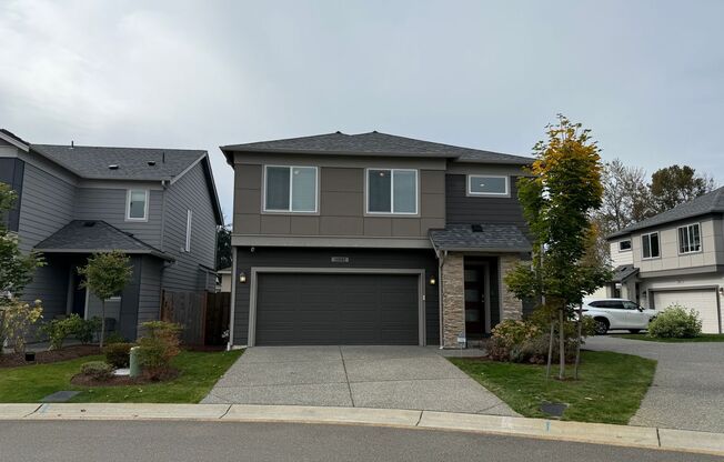 Spacious 3BD/2.5BTH Modern Home for Lease in Lynnwood - Pet Friendly!