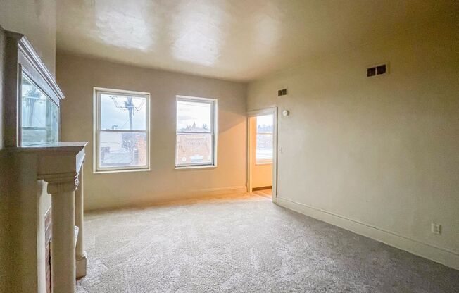 1 bed, 1 bath, $900, Unit Apt 3 (3rd floor front)