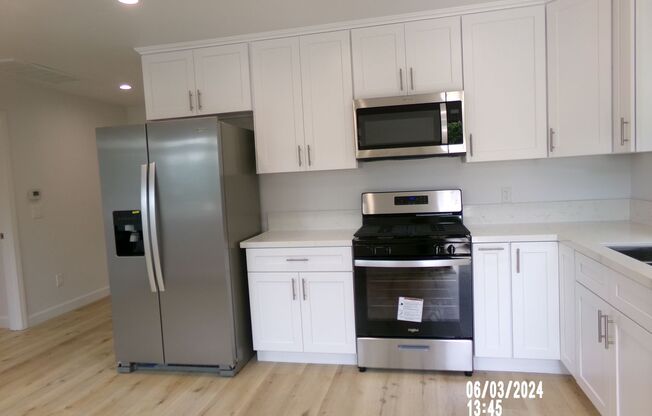 2 beds, 1 bath, $2,250