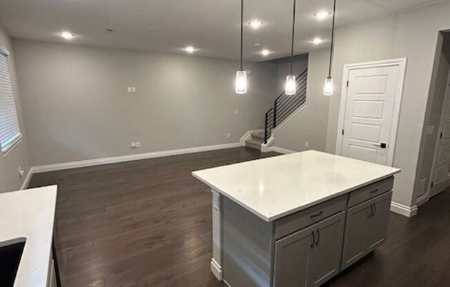 Newer! 2 Bed / 2.5 Bath Townhome Commerce City CO