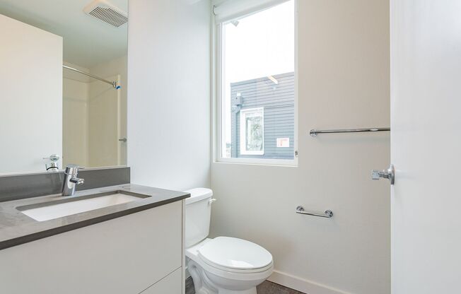 2 beds, 1 bath, 685 sqft, $2,499, Unit 413