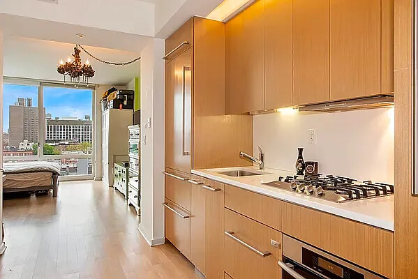 Studio, 1 bath, 476 sqft, $3,995, Unit 10B