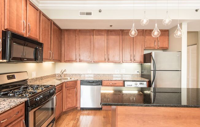 1 bed, 1 bath, $1,835, Unit E2