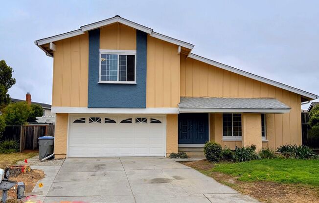 4BD/2.5BA - Spacious Santa Teresa Home with Large Landscaped Backyard
