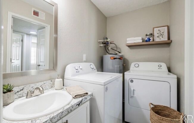 2 beds, 1 bath, 805 sqft, $1,100, Unit S251