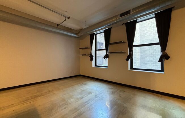 Studio, 1 bath, $1,299