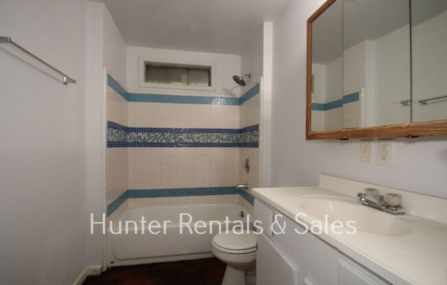 4 beds, 2 baths, $1,075