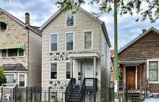 1721 N MOZART ST