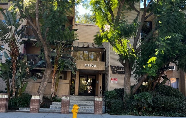 1 bed, 1 bath, 599 sqft, $2,200