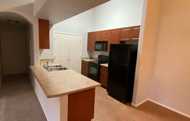 Beautiful 2 Bedroom 2 Bath East Valley Condo