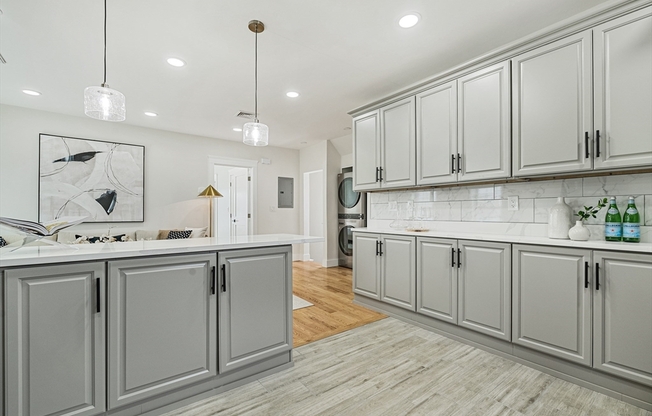 147 JEFFERSON AVE