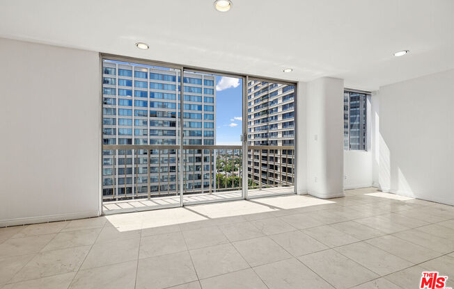 2 beds, 2 baths, 974 sqft, $4,000, Unit 1102