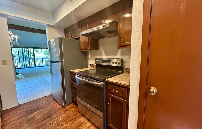 Spacious 2 Bedroom Condo Unit in North Seattle