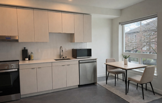 1 bed, 1 bath, 434 sqft, $2,095, Unit 202