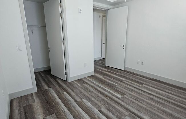 3 beds, 2 baths, 1,360 sqft, $2,845, Unit 431-3407