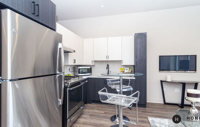 1 bed, 1 bath, 619 sqft, $1,999, Unit 413