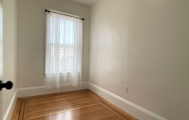 Oakdale Avenue 1551