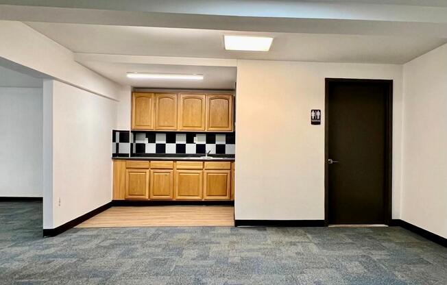 18 17 42 ST
