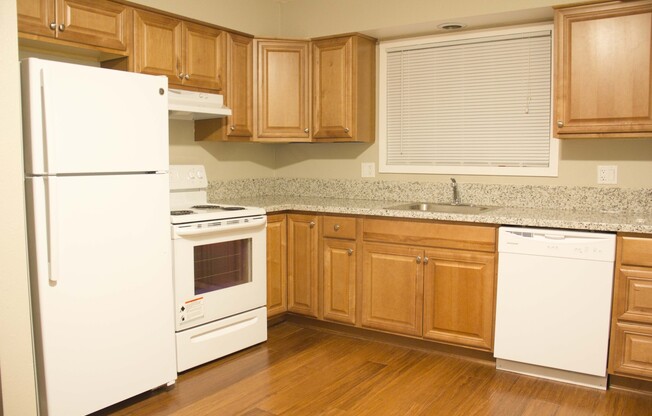 2 beds, 1 bath, $1,795, Unit 502