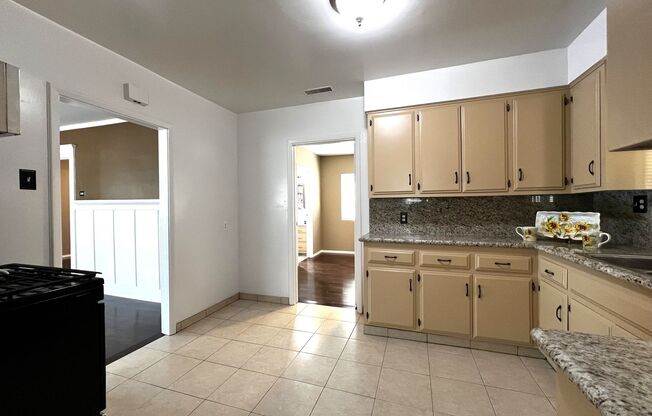 2 beds, 1 bath, 1,176 sqft, $3,250, Unit 740