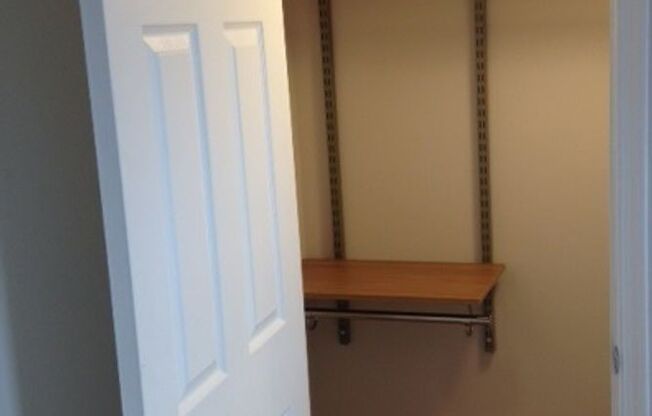 Studio, 1 bath, 458 sqft, $2,075, Unit H711