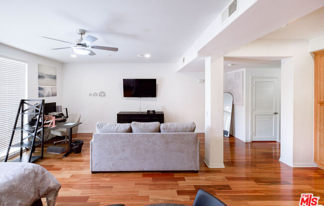 360 W Avenue 26