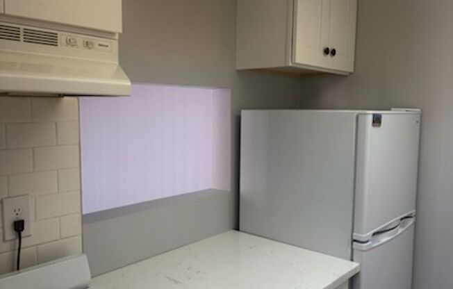 1 bed, 1 bath, 570 sqft, $1,200, Unit 46HS-13