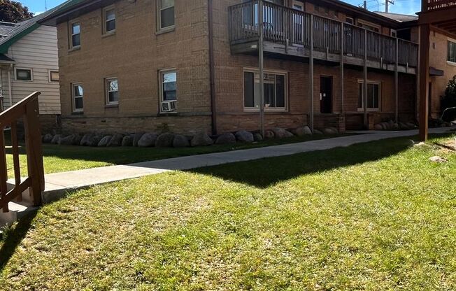 8219 W. Appleton Ave.