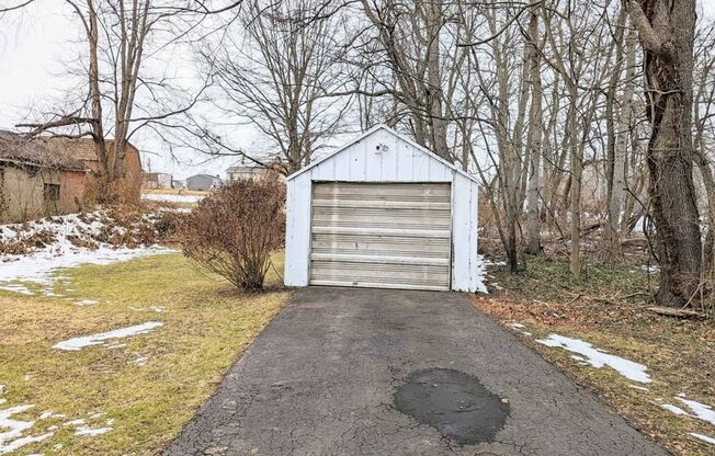 3 Bedroom House on Quiet Street in Monaca