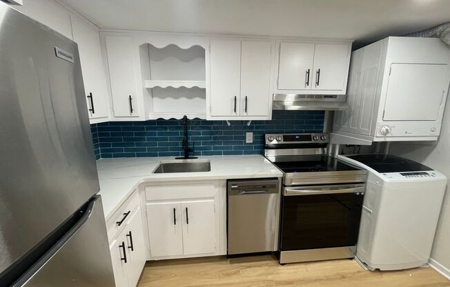 2 beds, 1 bath, $1,795, Unit F01