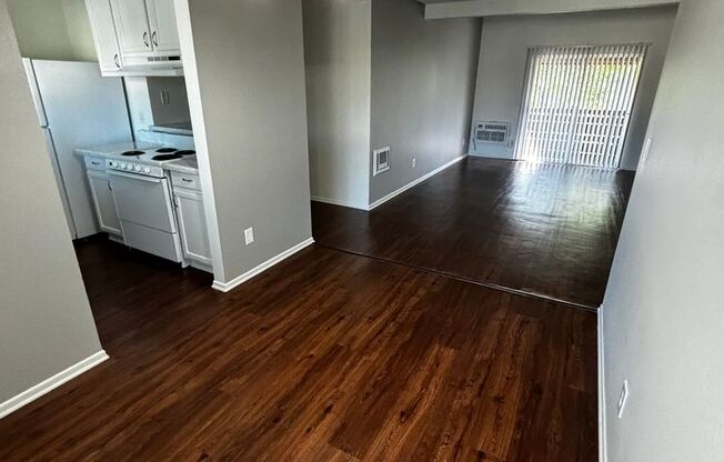 1 bed, 1 bath, 780 sqft, $2,425, Unit 26