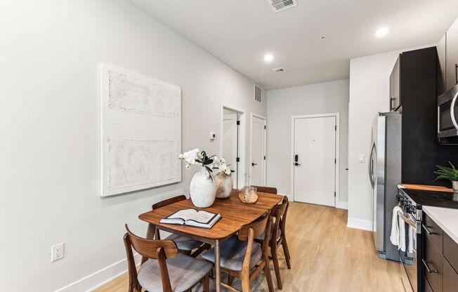 1 bed, 1 bath, 675 sqft, $1,625, Unit 114