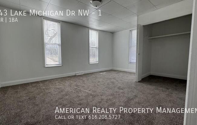 643 LK MICHIGAN DR NW