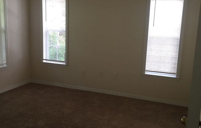 1 bed, 1 bath, 648 sqft, $1,100, Unit Unit 2624